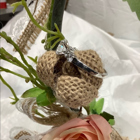 925 Sterling  CZ Ring 5 stones - Picture 6 of 17